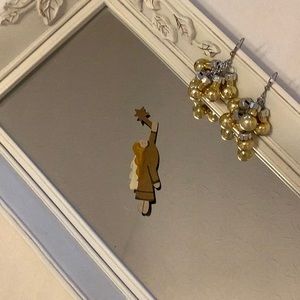 Cute Christmas Pin & Earrings